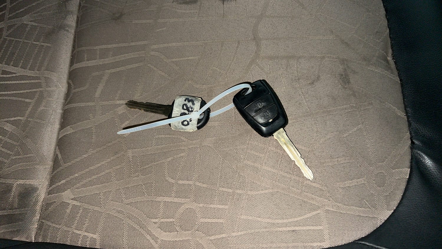 Used 2015 Hyundai Grand i10 Magna 1.2 Kappa VTVT Petrol Manual extra CAR KEY VIEW