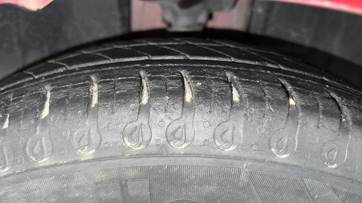 Used 2020 Datsun Redi-GO T(O) Petrol Manual tyres RIGHT FRONT TYRE TREAD VIEW