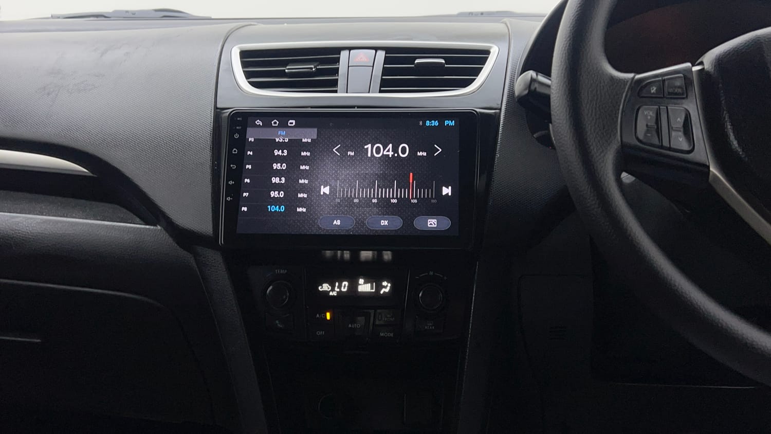 Used 2014 Maruti Suzuki Swift ZXi Petrol Manual interior MUSIC SYSTEM & AC CONTROL VIEW