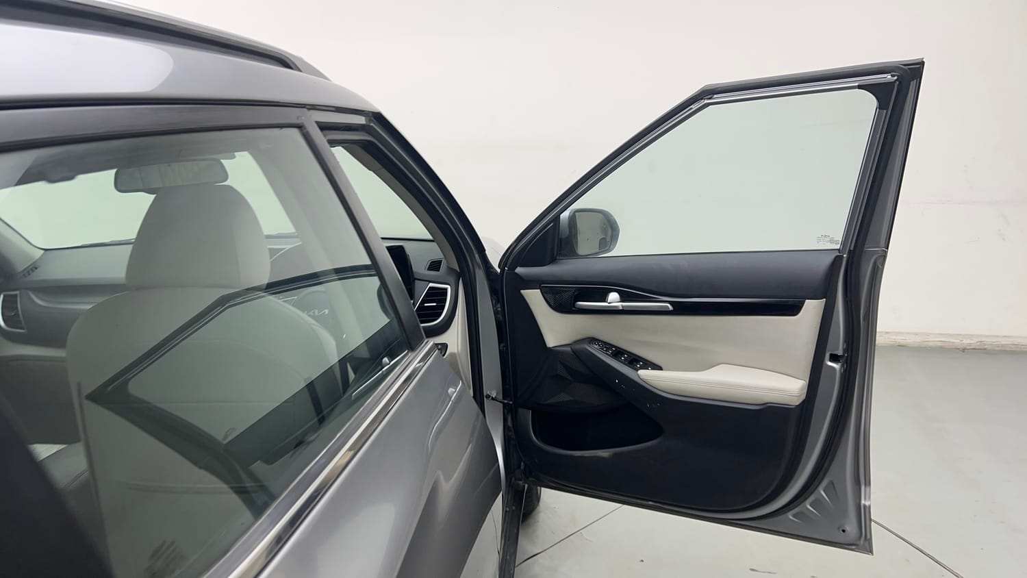 Used 2022 kia Seltos HTX 1.5 IVT Petrol Automatic interior RIGHT FRONT DOOR OPEN VIEW
