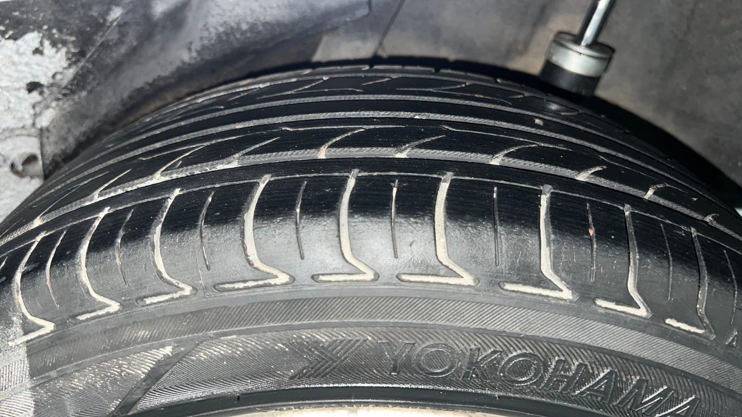Used 2014 Honda Amaze 1.2 EX i-VTEC Petrol Manual tyres LEFT REAR TYRE TREAD VIEW