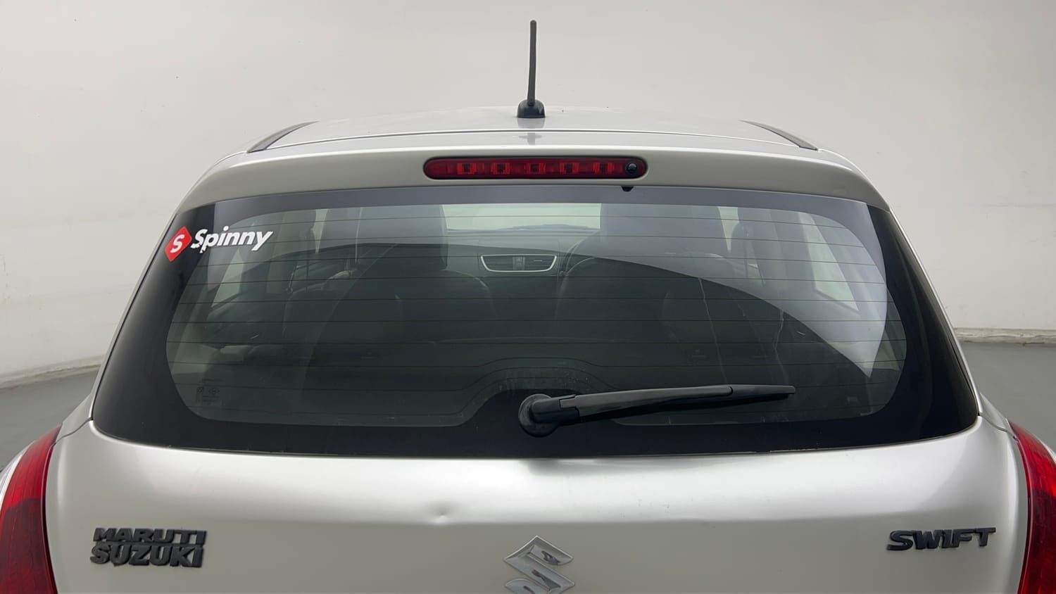 Used 2014 Maruti Suzuki Swift ZXi Petrol Manual exterior BACK WINDSHIELD VIEW