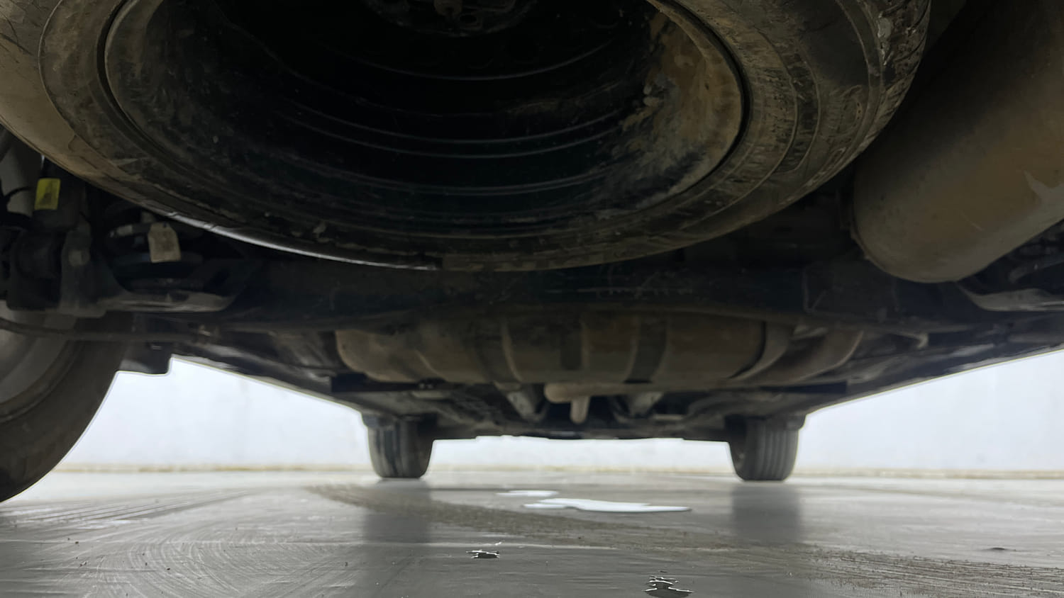 Used 2022 Kia Carens Prestige Plus 1.5 Diesel MT 7 STR Diesel Manual extra REAR UNDERBODY VIEW (TAKEN FROM REAR)