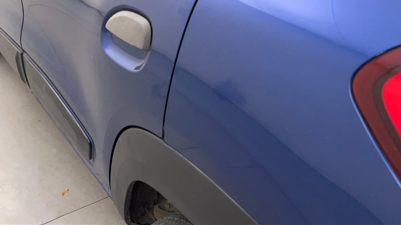 Used 2018 Renault Kwid CLIMBER 1.0 AMT Petrol Automatic dents MINOR SCRATCH