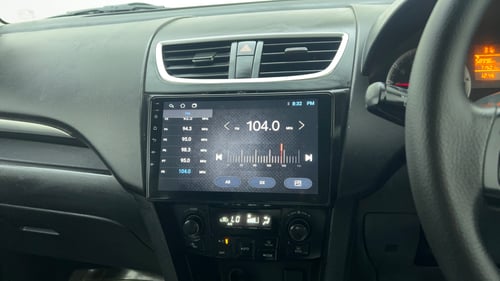 Used 2014 Maruti Suzuki Swift ZXi Petrol Manual top_features Integrated (in-dash) music system