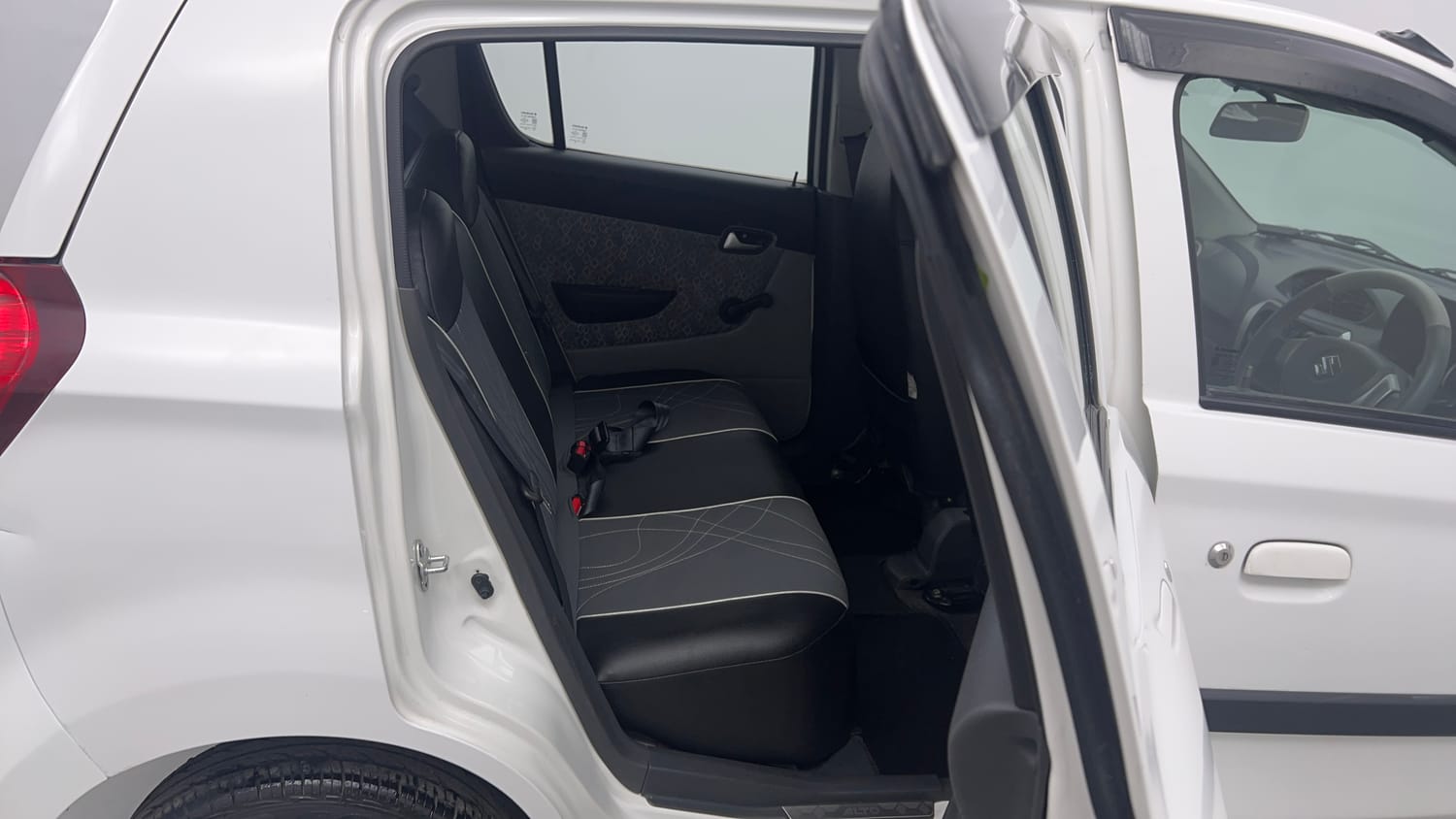 Used 2017 Maruti Suzuki Alto 800 LXi Petrol Manual interior RIGHT SIDE REAR DOOR CABIN VIEW