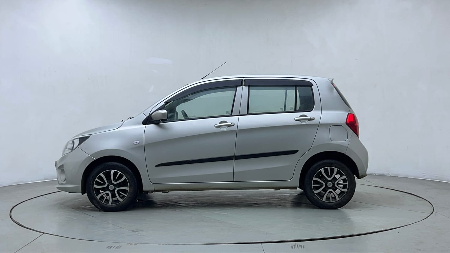 Used 2021 Maruti Suzuki Celerio VXi AMT Petrol Automatic exterior LEFT SIDE VIEW