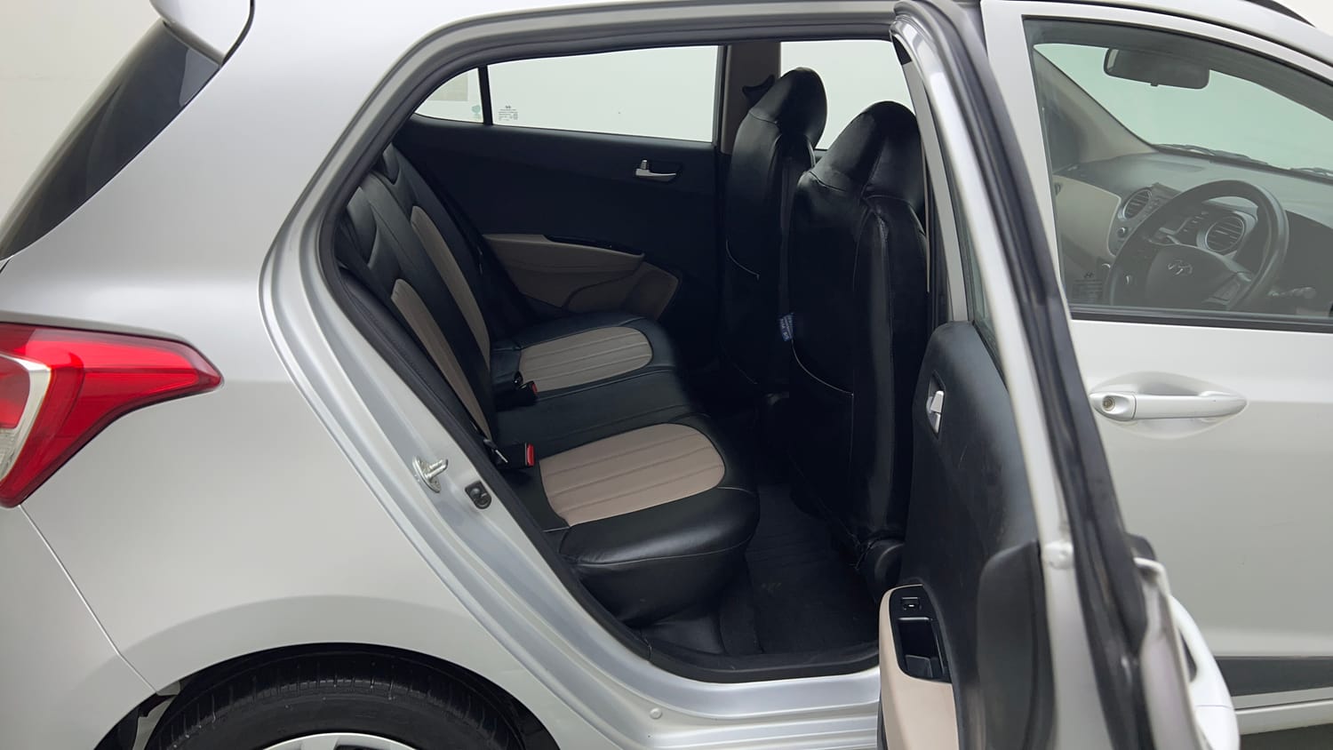 Used 2017 Hyundai Grand i10 Sportz 1.2 Kappa VTVT Petrol Manual interior RIGHT SIDE REAR DOOR CABIN VIEW