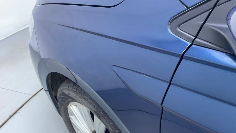 Used 2023 Volkswagen Virtus Highline 1.0 TSI AT Petrol Automatic dents MINOR SCRATCH