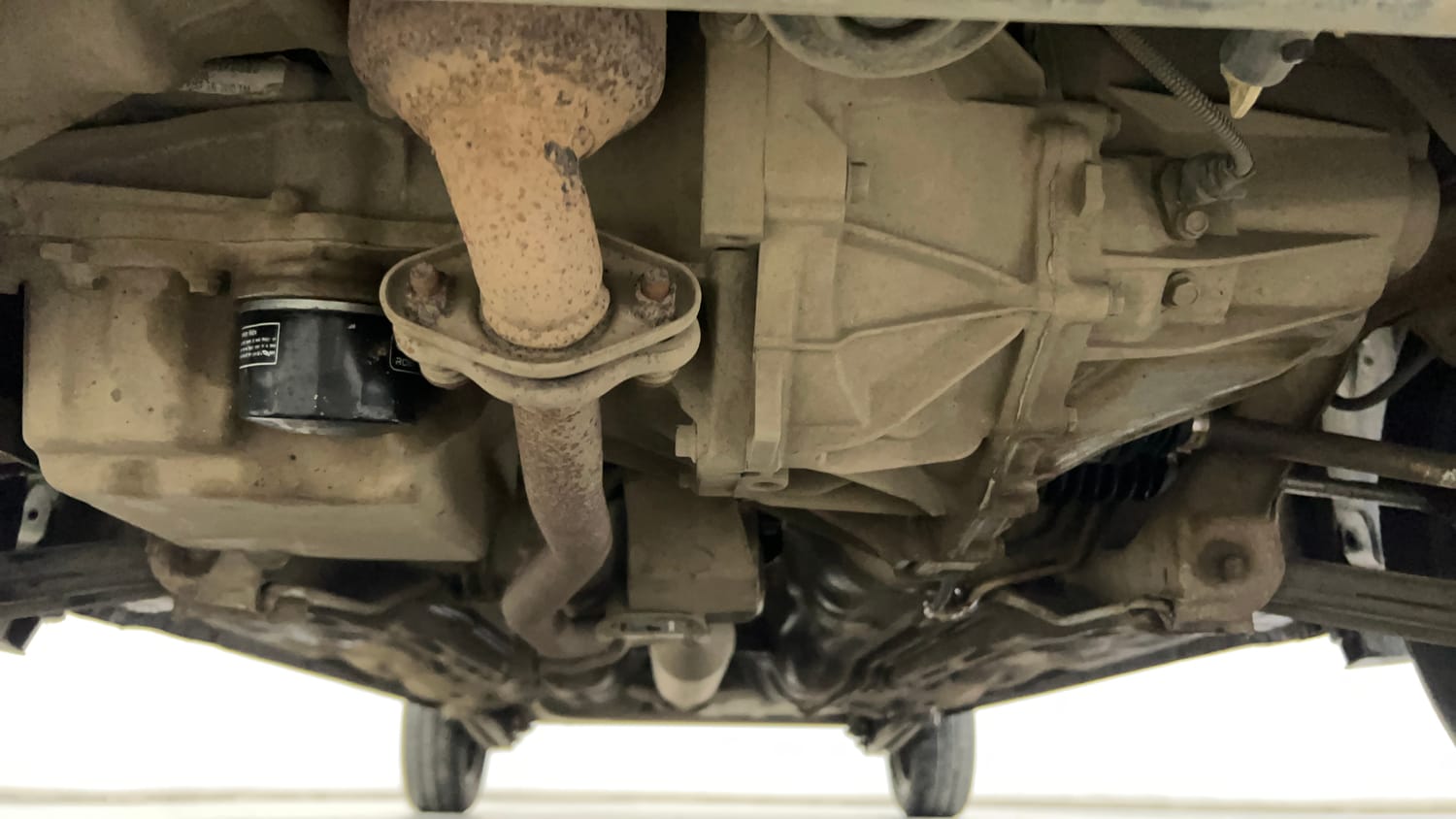 Used 2017 maruti-suzuki Alto K10 VXi (O) AMT Petrol Automatic extra FRONT LEFT UNDERBODY VIEW