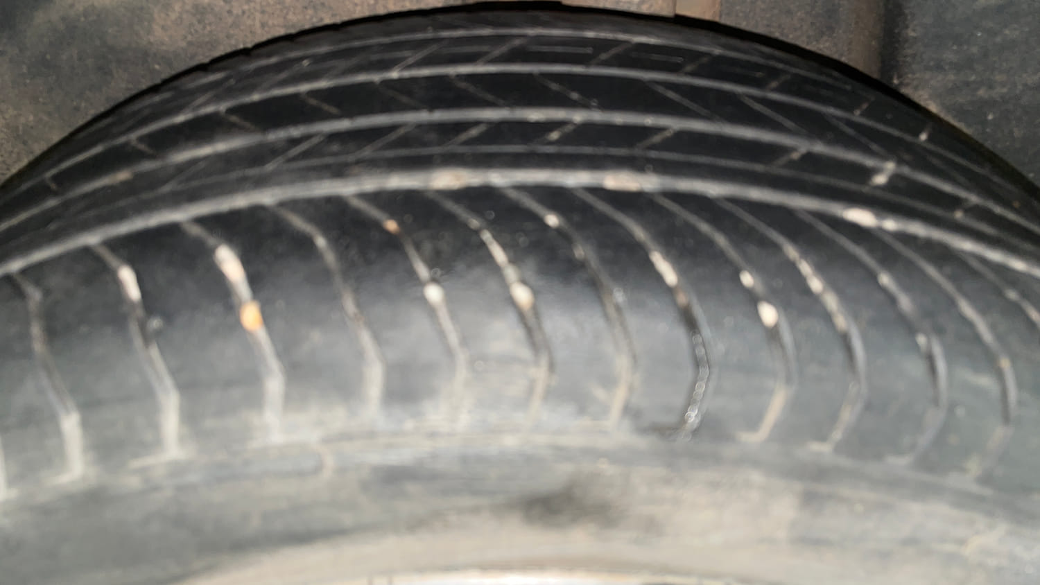 Used 2024 Skoda Kushaq Style 1.0L TSI AT Petrol Automatic tyres LEFT REAR TYRE TREAD VIEW