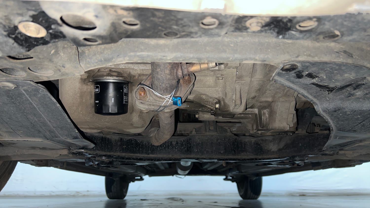 Used 2015 Maruti Suzuki Swift ZXi Petrol Manual extra FRONT LEFT UNDERBODY VIEW