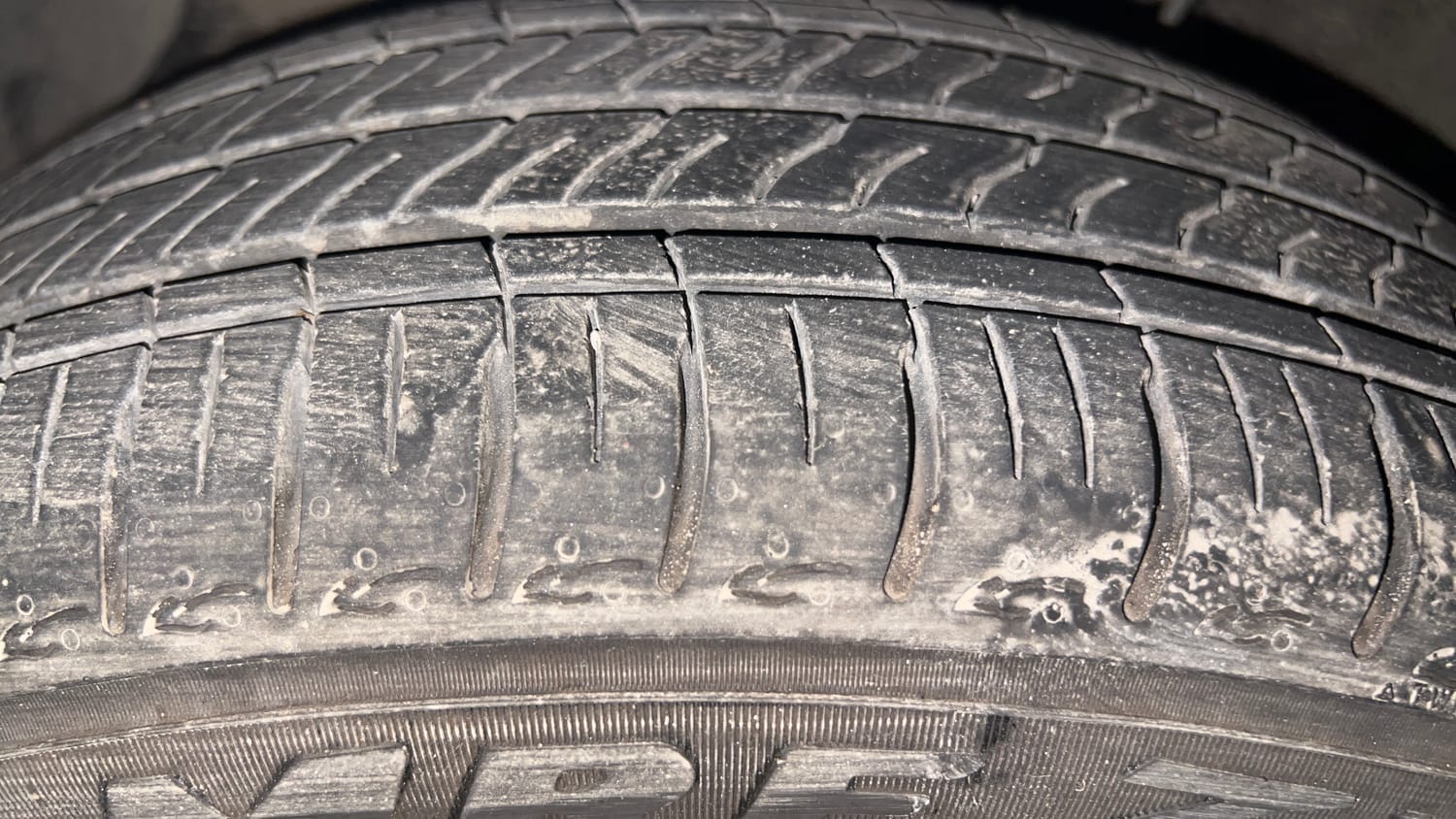 Used 2025 Hyundai Grand i10 Nios Asta 1.2 Kappa AMT Petrol Automatic tyres LEFT FRONT TYRE TREAD VIEW