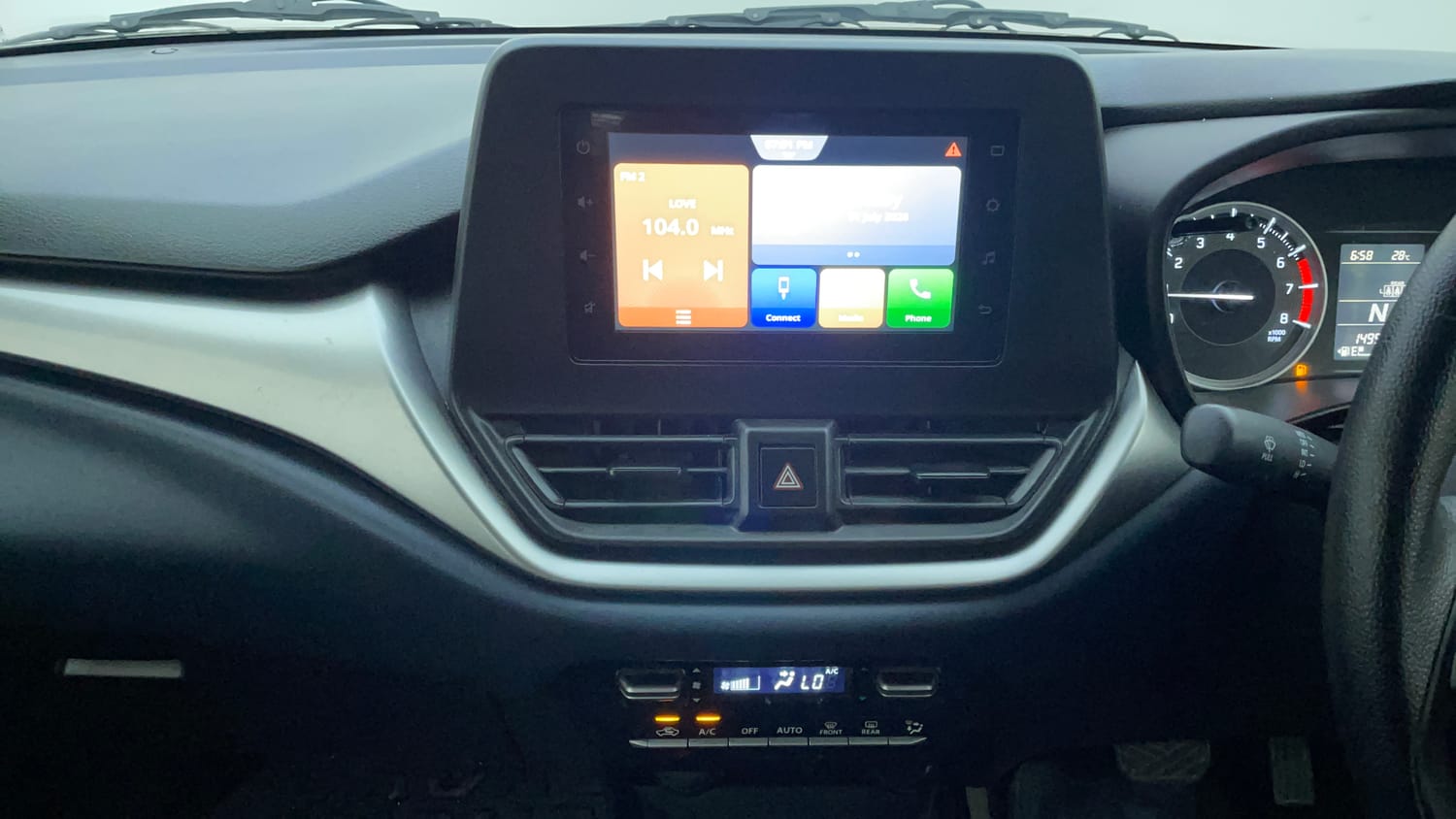 Used 2024 Maruti Suzuki Baleno Delta AGS Petrol Automatic interior MUSIC SYSTEM & AC CONTROL VIEW