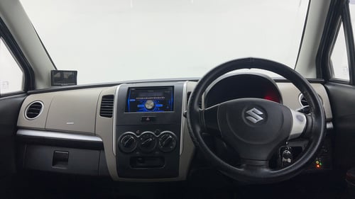 Used 2014 Maruti Suzuki Wagon R LXI CNG Cng Manual interior DASHBOARD VIEW