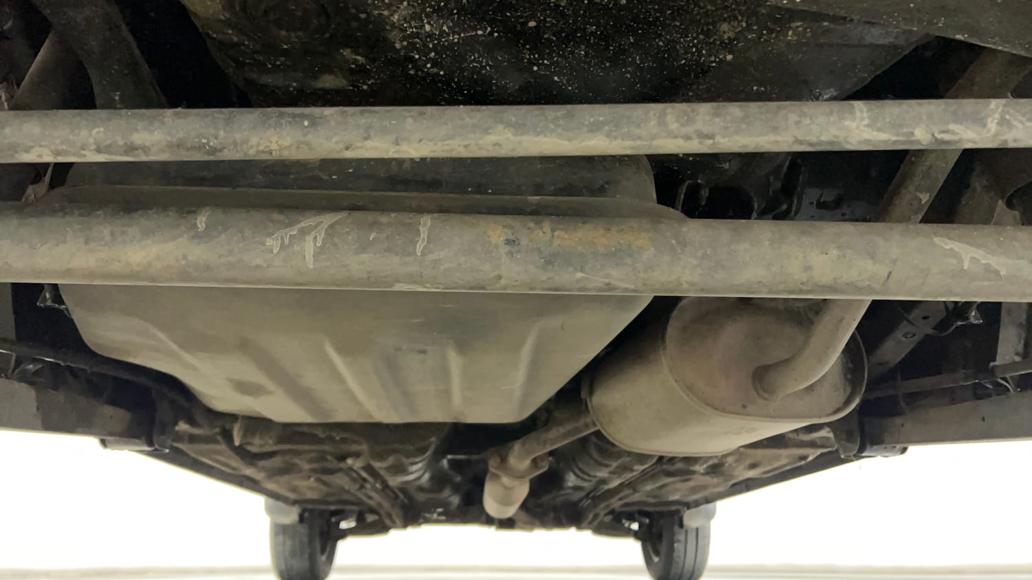 Used 2017 maruti-suzuki Alto K10 VXi (O) AMT Petrol Automatic extra REAR UNDERBODY VIEW (TAKEN FROM REAR)