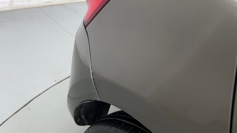 Used 2020 Maruti Suzuki Swift LXi Petrol Manual dents MINOR DENT