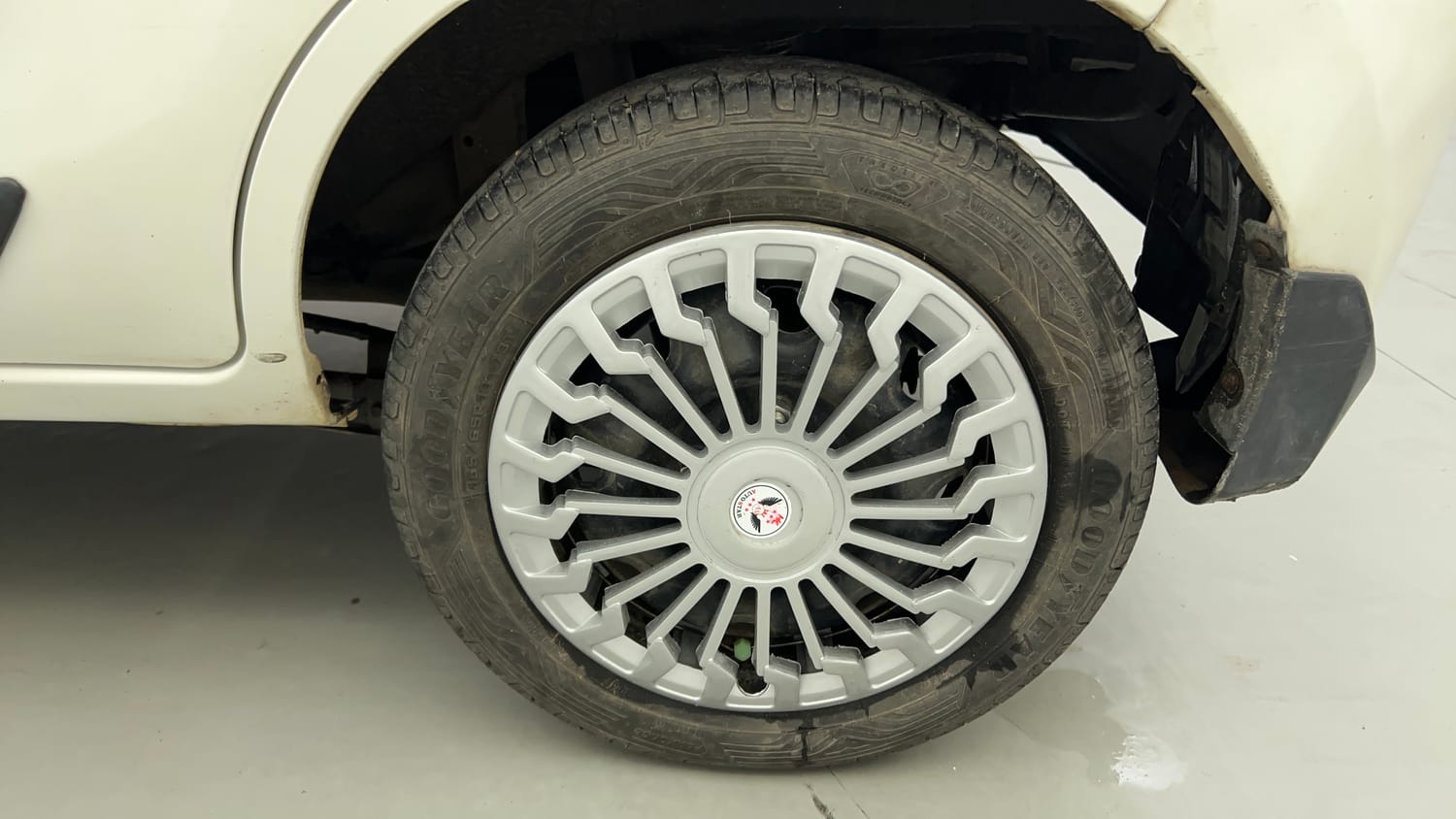 Used 2017 maruti-suzuki Alto K10 VXi (O) AMT Petrol Automatic tyres LEFT REAR TYRE RIM VIEW