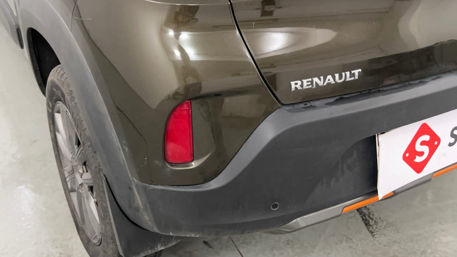Used 2021 Renault Kwid CLIMBER 1.0 (O) Petrol Manual dents MINOR SCRATCH
