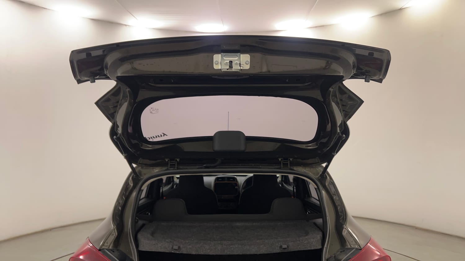 Used 2021 Renault Kwid CLIMBER 1.0 (O) Petrol Manual interior DICKY DOOR OPEN VIEW