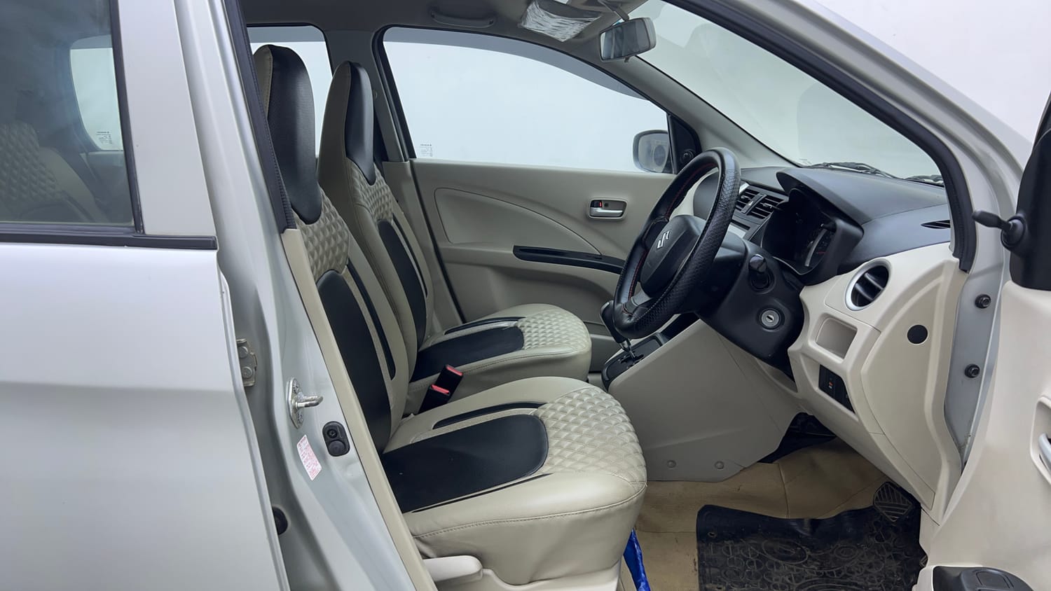 Used 2021 Maruti Suzuki Celerio VXi AMT Petrol Automatic interior RIGHT SIDE FRONT DOOR CABIN VIEW