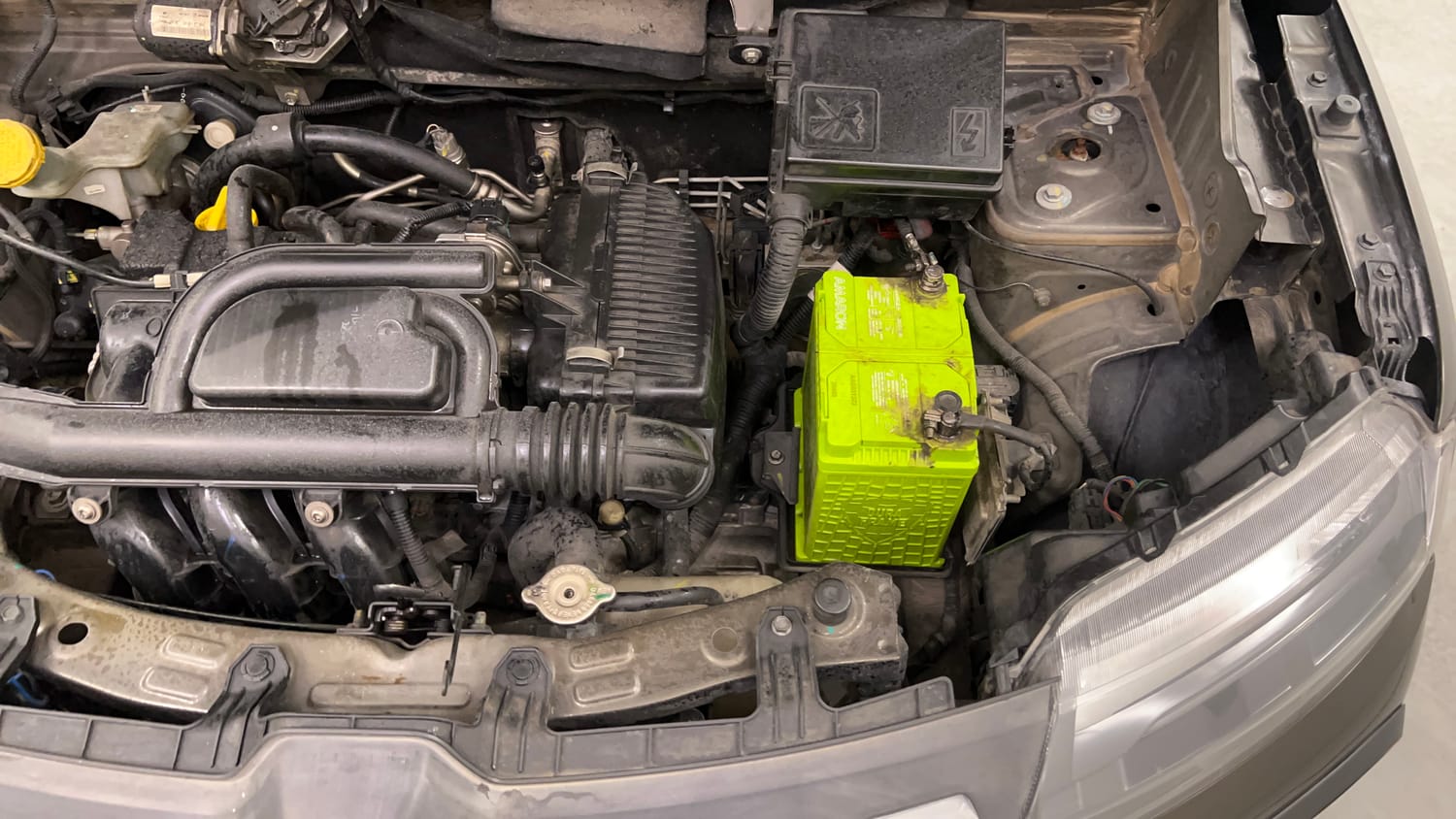 Used 2021 Renault Kwid CLIMBER 1.0 (O) Petrol Manual engine ENGINE LEFT SIDE VIEW