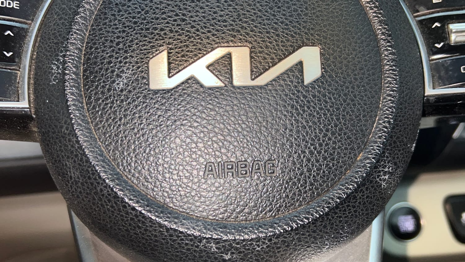 Used 2022 kia Seltos HTX 1.5 IVT Petrol Automatic top_features Airbags