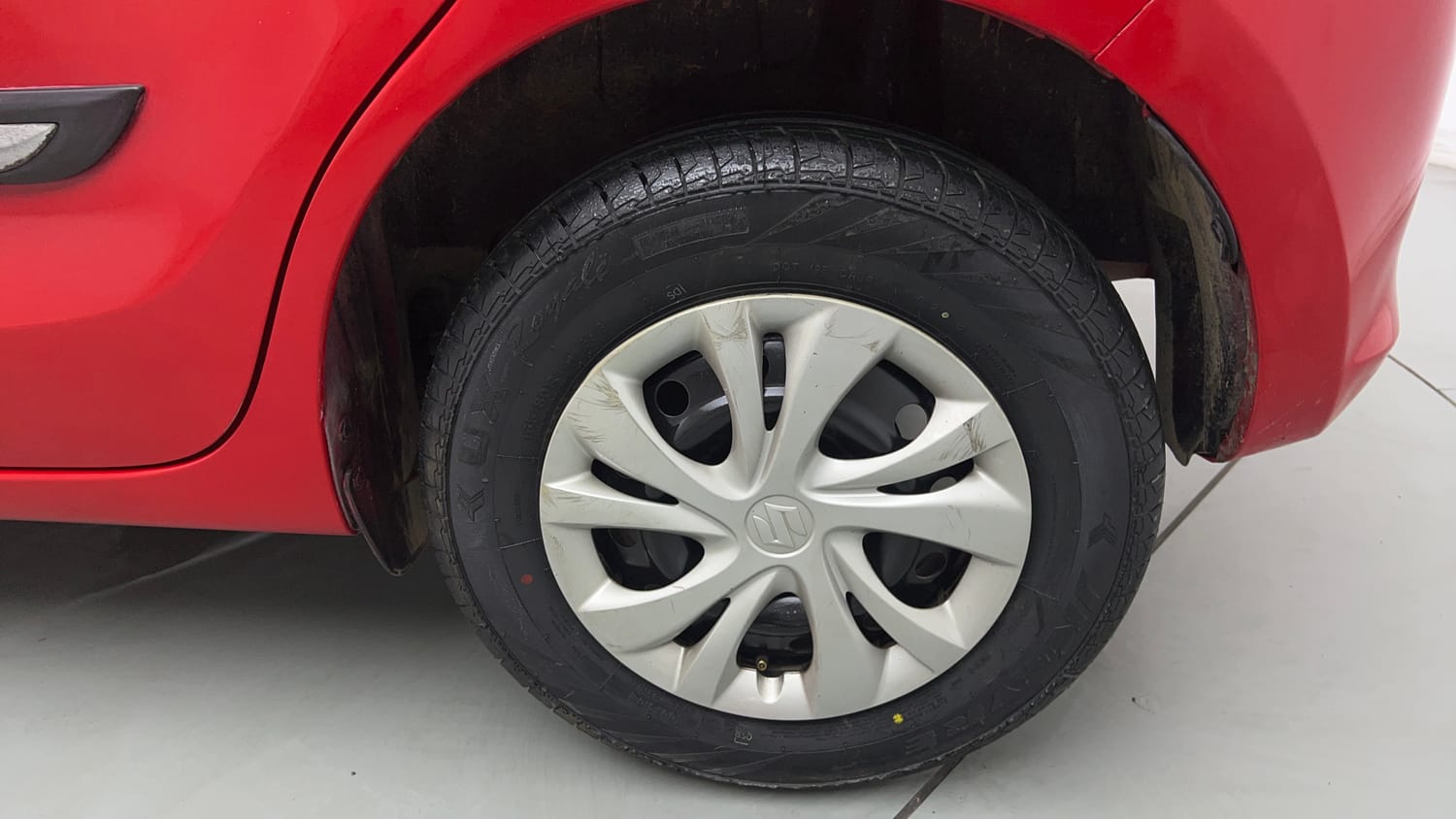 Used 2018 Maruti Suzuki Swift VXi Petrol Manual tyres LEFT REAR TYRE RIM VIEW