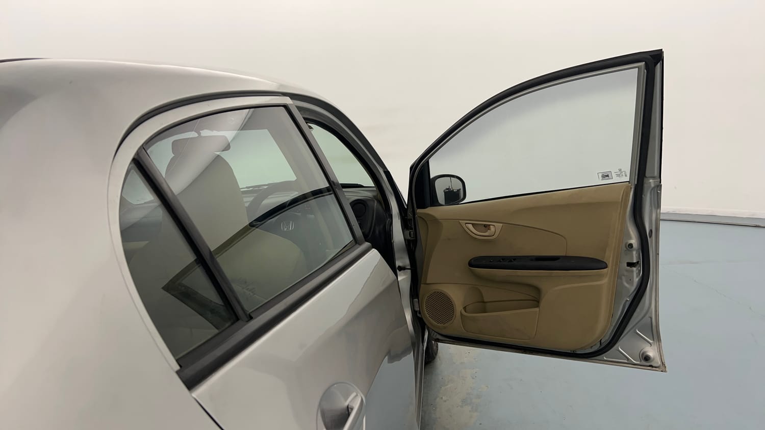 Used 2014 Honda Amaze 1.2 EX i-VTEC Petrol Manual interior RIGHT FRONT DOOR OPEN VIEW