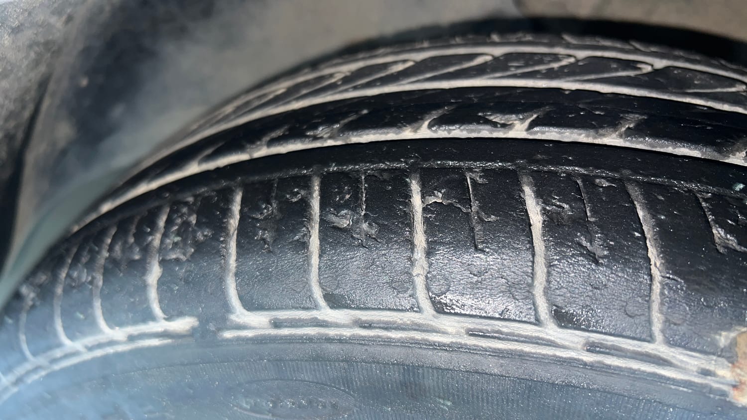 Used 2023 Tata Tigor XZ Plus Leatherette Pack Petrol Manual tyres RIGHT FRONT TYRE TREAD VIEW
