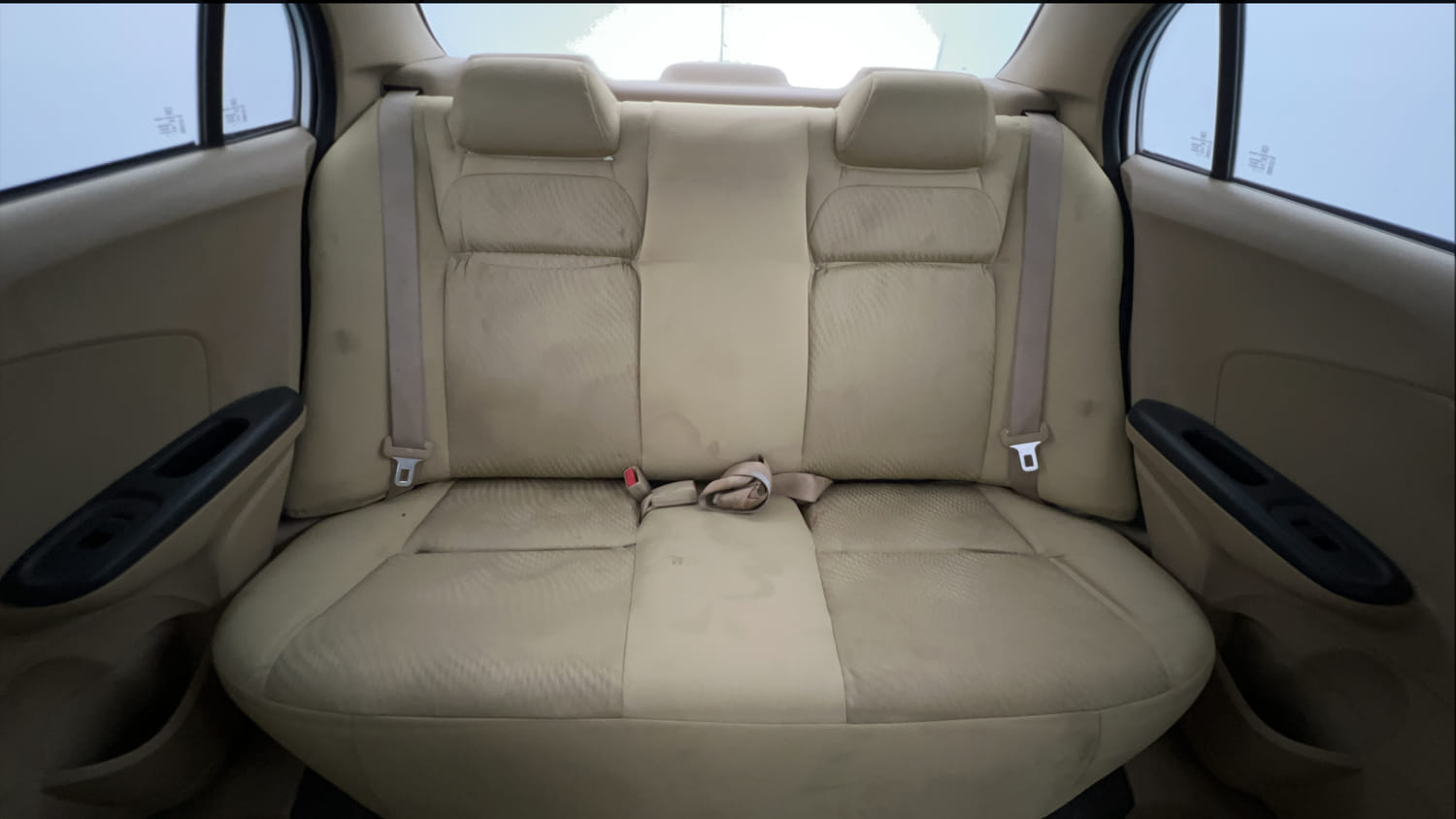 Used 2014 Honda Amaze 1.2 EX i-VTEC Petrol Manual interior REAR SEAT CONDITION VIEW