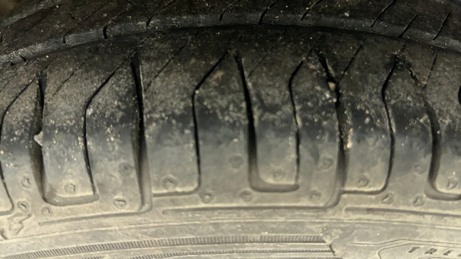 Used 2017 maruti-suzuki Alto K10 VXi (O) AMT Petrol Automatic tyres LEFT REAR TYRE TREAD VIEW
