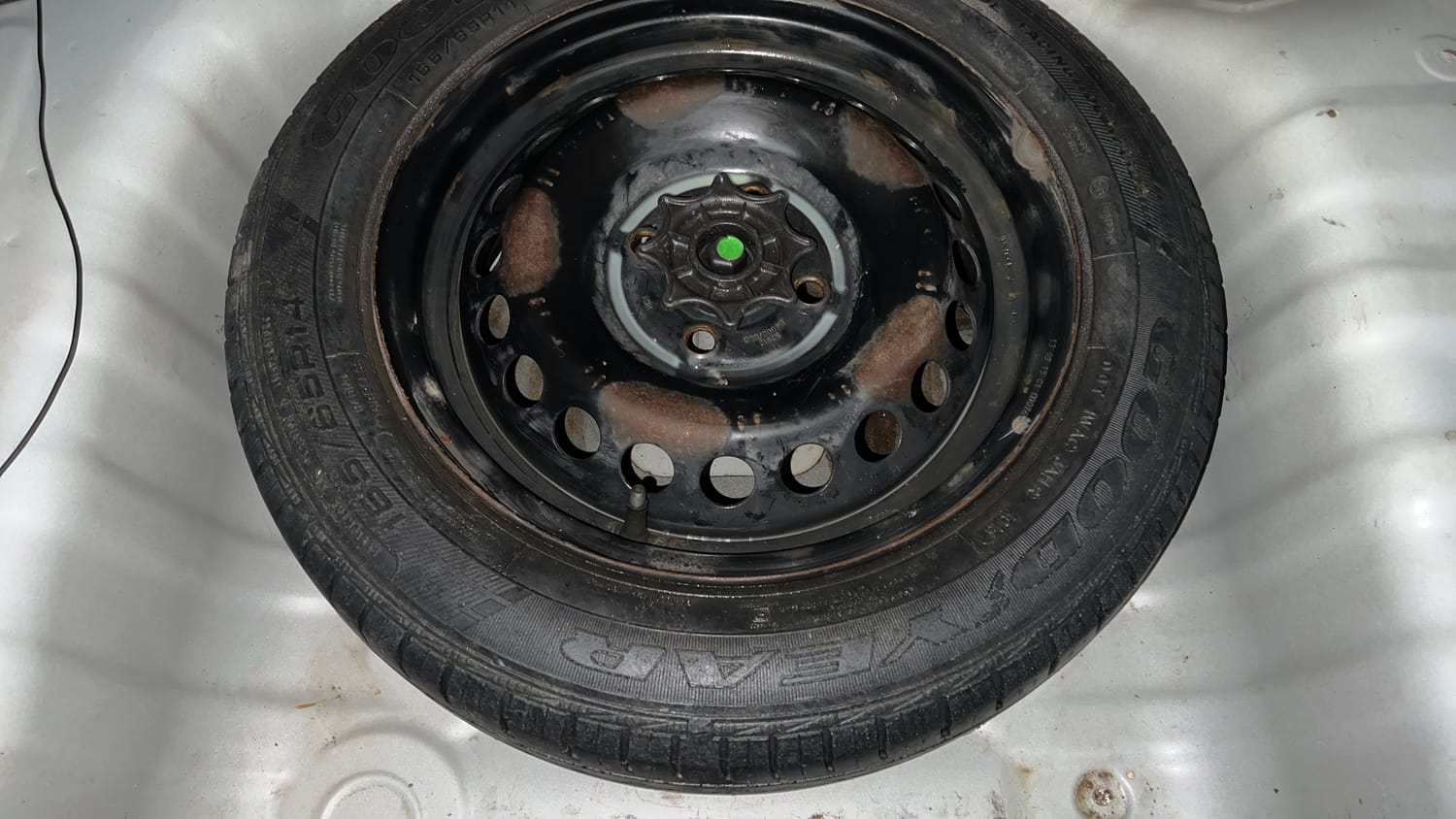 Used 2015 Hyundai Grand i10 Magna 1.2 Kappa VTVT Petrol Manual tyres SPARE TYRE VIEW