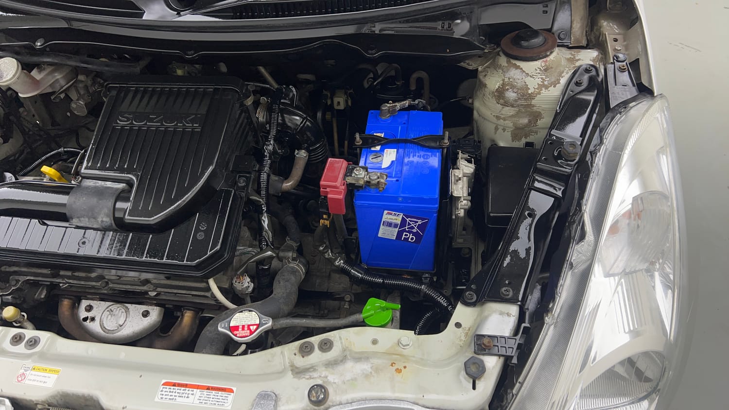 Used 2014 Maruti Suzuki Swift ZXi Petrol Manual engine ENGINE LEFT SIDE VIEW