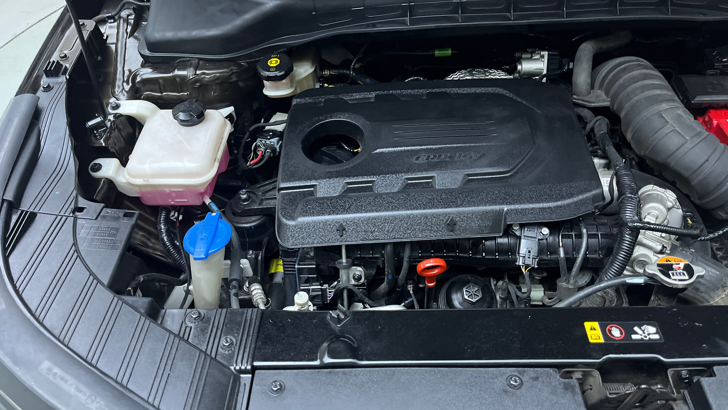 Used 2022 Kia Carens Prestige Plus 1.5 Diesel MT 7 STR Diesel Manual engine ENGINE RIGHT SIDE VIEW