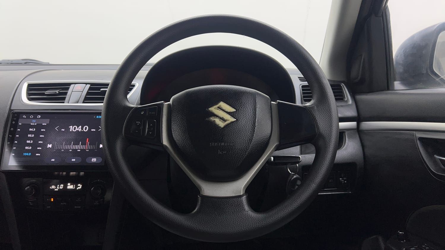 Used 2014 Maruti Suzuki Swift ZXi Petrol Manual interior STEERING VIEW