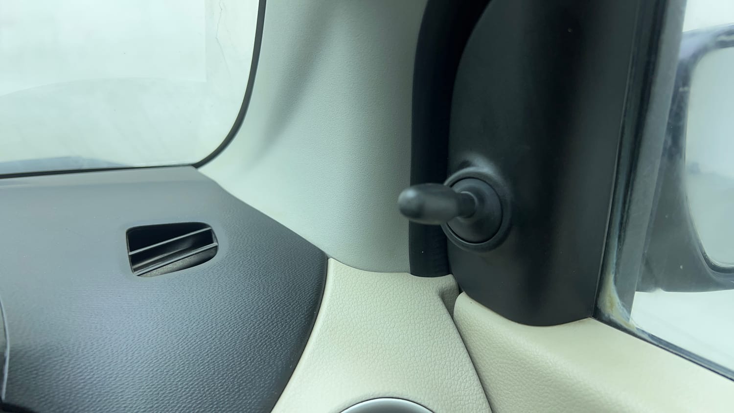 Used 2021 Maruti Suzuki Celerio VXi AMT Petrol Automatic top_features Adjustable ORVM