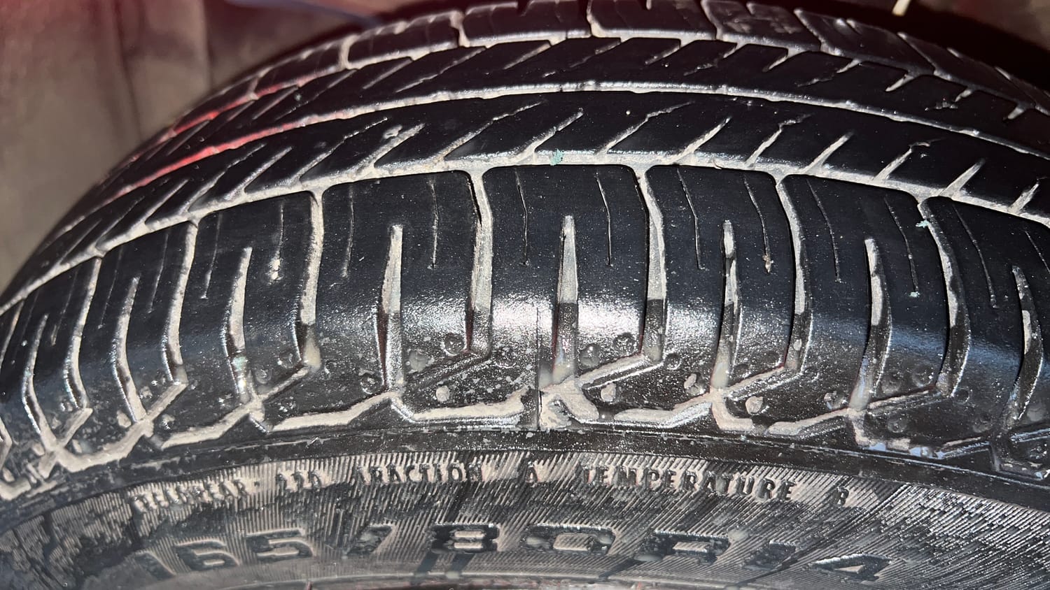 Used 2018 Maruti Suzuki Swift VXi Petrol Manual tyres LEFT FRONT TYRE TREAD VIEW