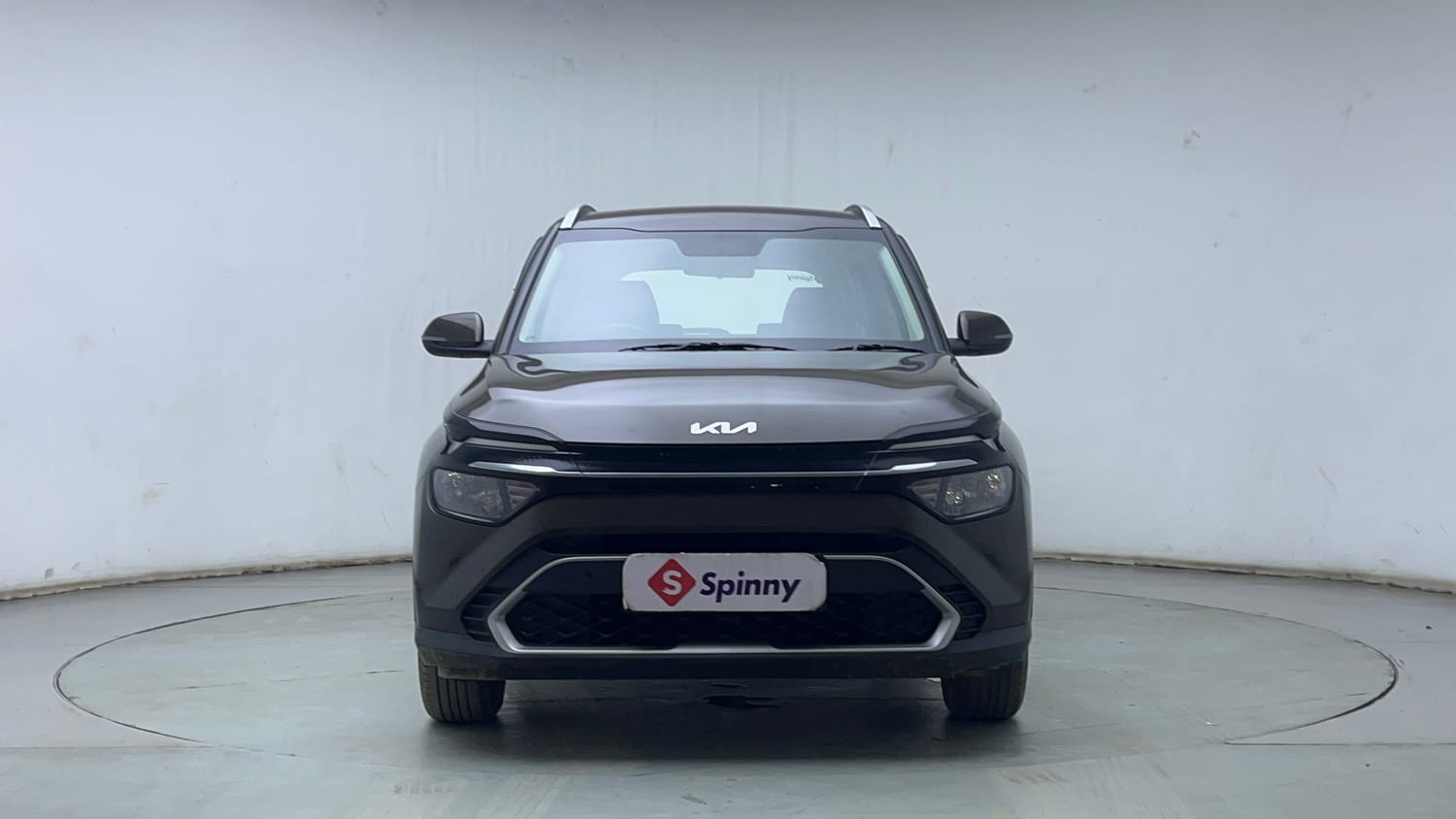 Used 2022 Kia Carens Prestige Plus 1.5 Diesel MT 7 STR Diesel Manual exterior FRONT VIEW