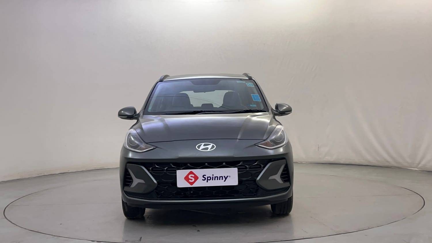 Used 2025 Hyundai Grand i10 Nios Asta 1.2 Kappa AMT Petrol Automatic exterior FRONT VIEW