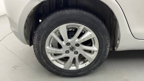 Used 2014 Maruti Suzuki Swift ZXi Petrol Manual tyres RIGHT REAR TYRE RIM VIEW