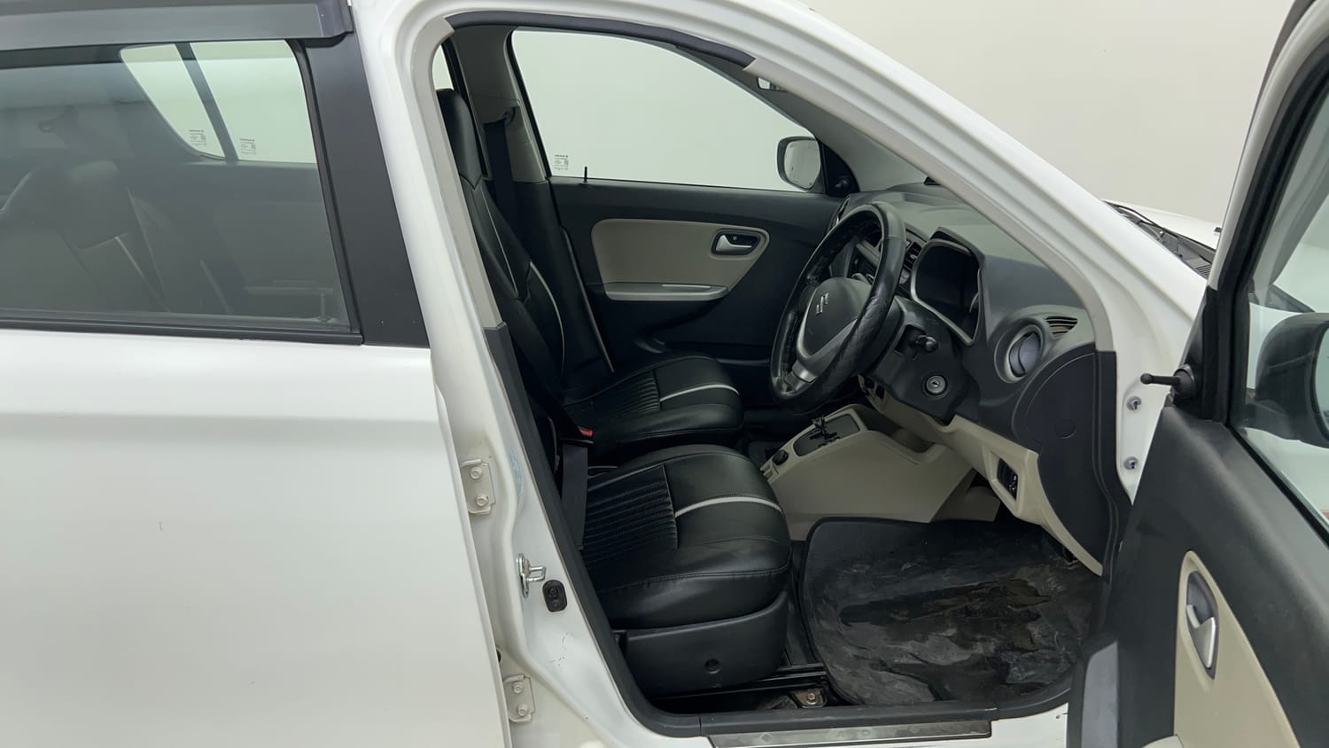 Used 2017 maruti-suzuki Alto K10 VXi (O) AMT Petrol Automatic interior RIGHT SIDE FRONT DOOR CABIN VIEW