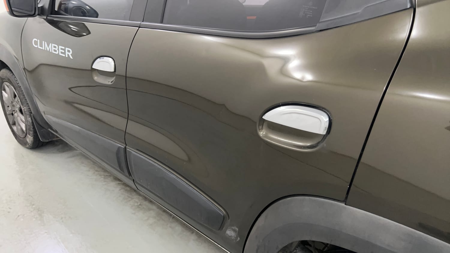 Used 2021 Renault Kwid CLIMBER 1.0 (O) Petrol Manual dents MINOR DENT