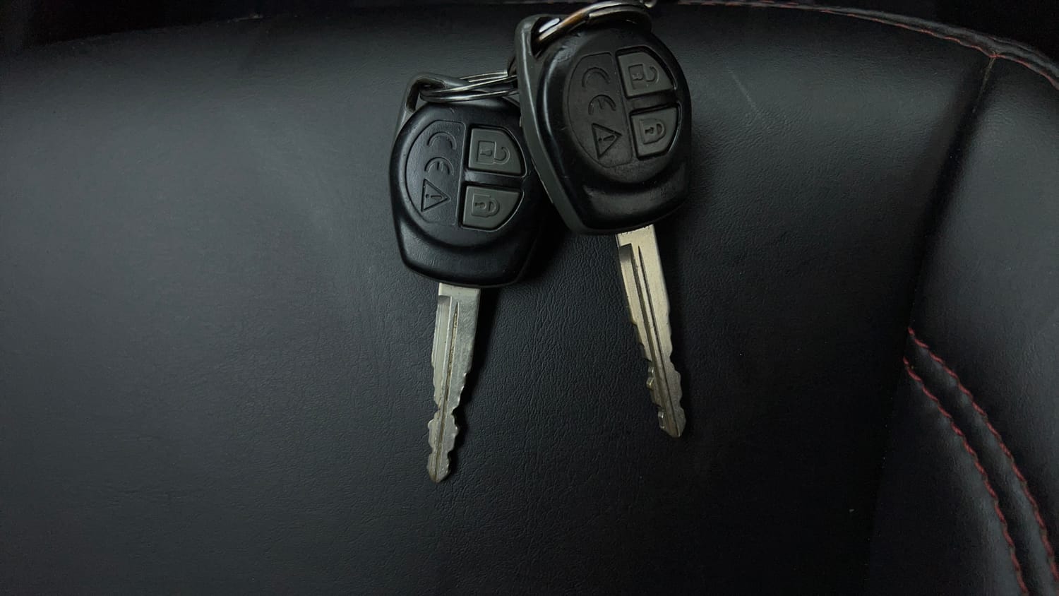 Used 2023 Maruti Suzuki Swift VXi Petrol Manual extra CAR KEY VIEW