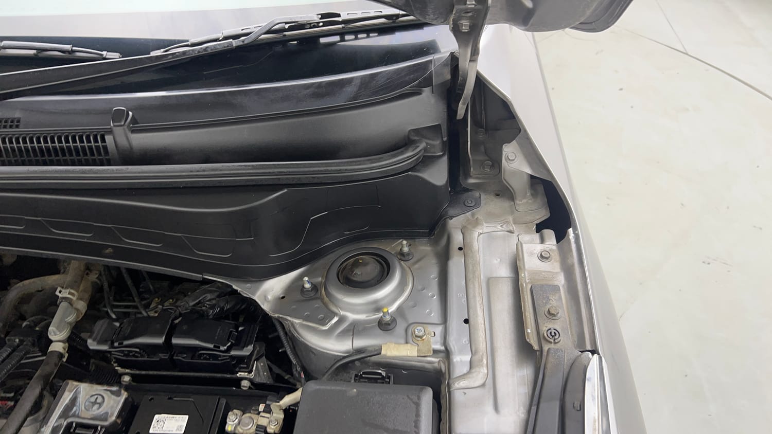 Used 2022 kia Seltos HTX 1.5 IVT Petrol Automatic engine ENGINE LEFT SIDE HINGE & APRON VIEW