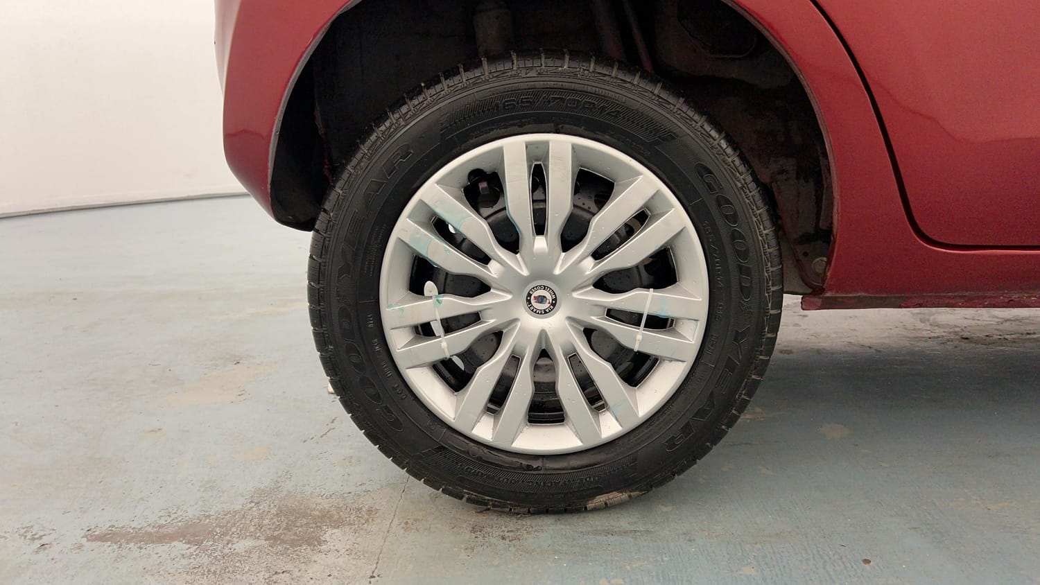 Used 2020 Datsun Redi-GO T(O) Petrol Manual tyres RIGHT REAR TYRE RIM VIEW