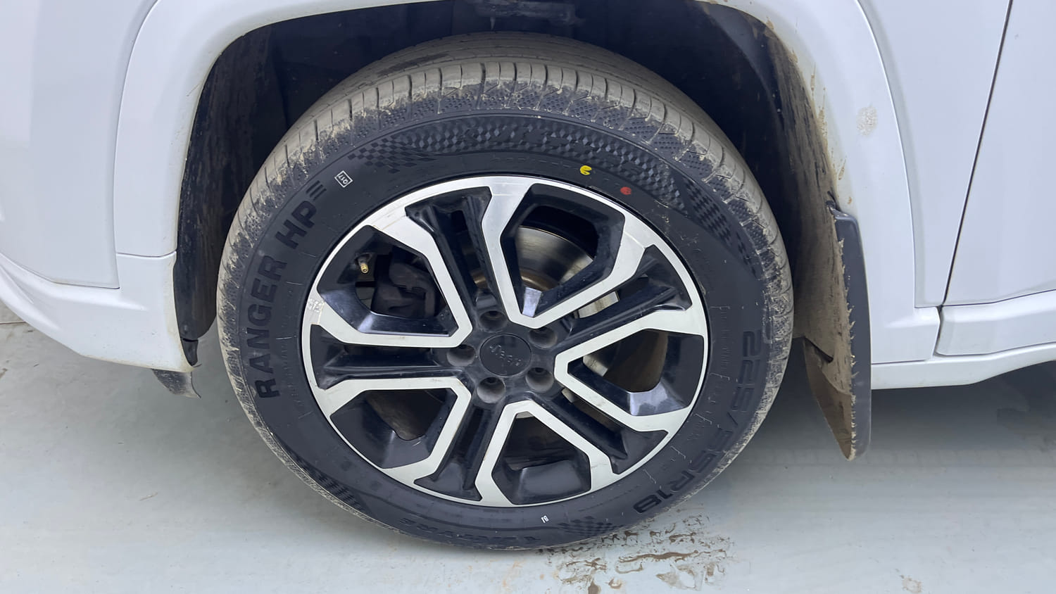 Used 2022 Jeep Compass Model S (O) Diesel 4x4 AT Diesel Automatic tyres LEFT FRONT TYRE RIM VIEW