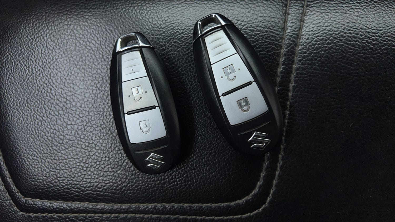 Used 2015 Maruti Suzuki Swift ZXi Petrol Manual extra CAR KEY VIEW