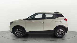 Used 2023 Mahindra XUV 300 W8 (O) 1.5 Diesel Diesel Manual exterior LEFT SIDE VIEW