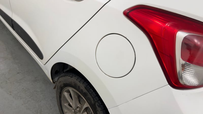 Used 2016 Hyundai Grand i10 Asta 1.2 Kappa VTVT (O) Petrol Manual dents MINOR SCRATCH
